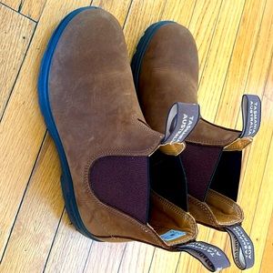 Blundstone #1911 Boots - Suede Tobacco Size 9 (US)